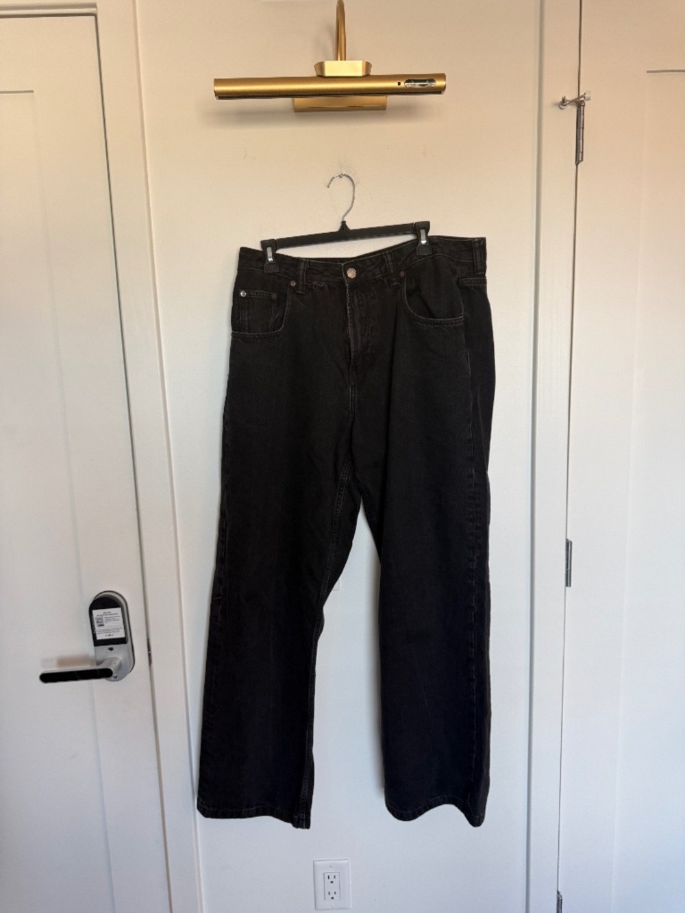 black Zara jeans